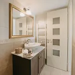 Nereides Luxury Villa *