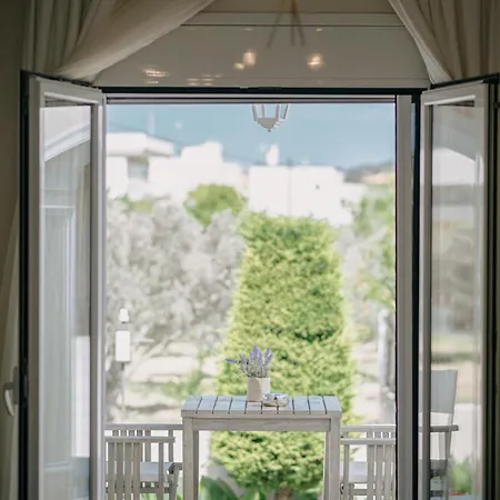 Nereides Luxury Kato Almiri