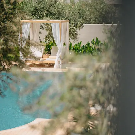 Nereides Luxury Villa *